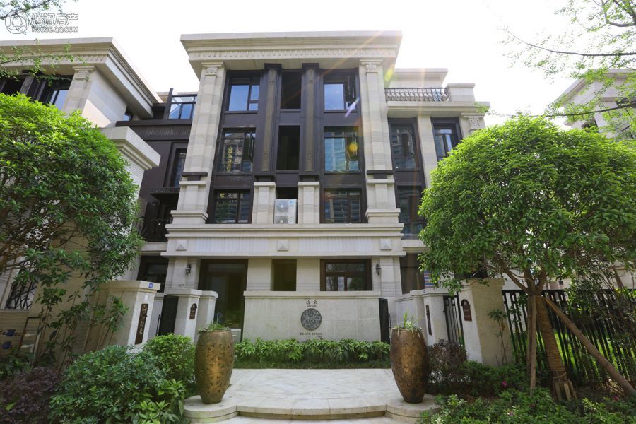 ></p></a> 绿地锦天府别墅实景图