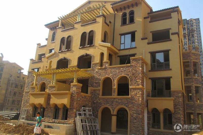 2013-08-19国赫红珊湾洋房施工进度图