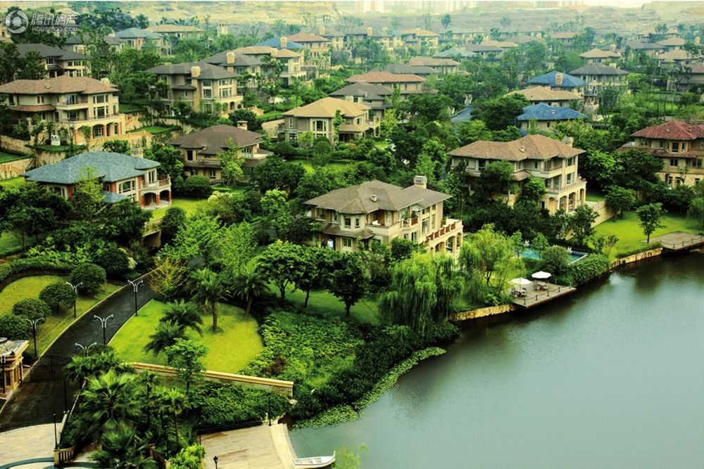 棕榈泉山顶别墅房源在售 最低2500万元/套